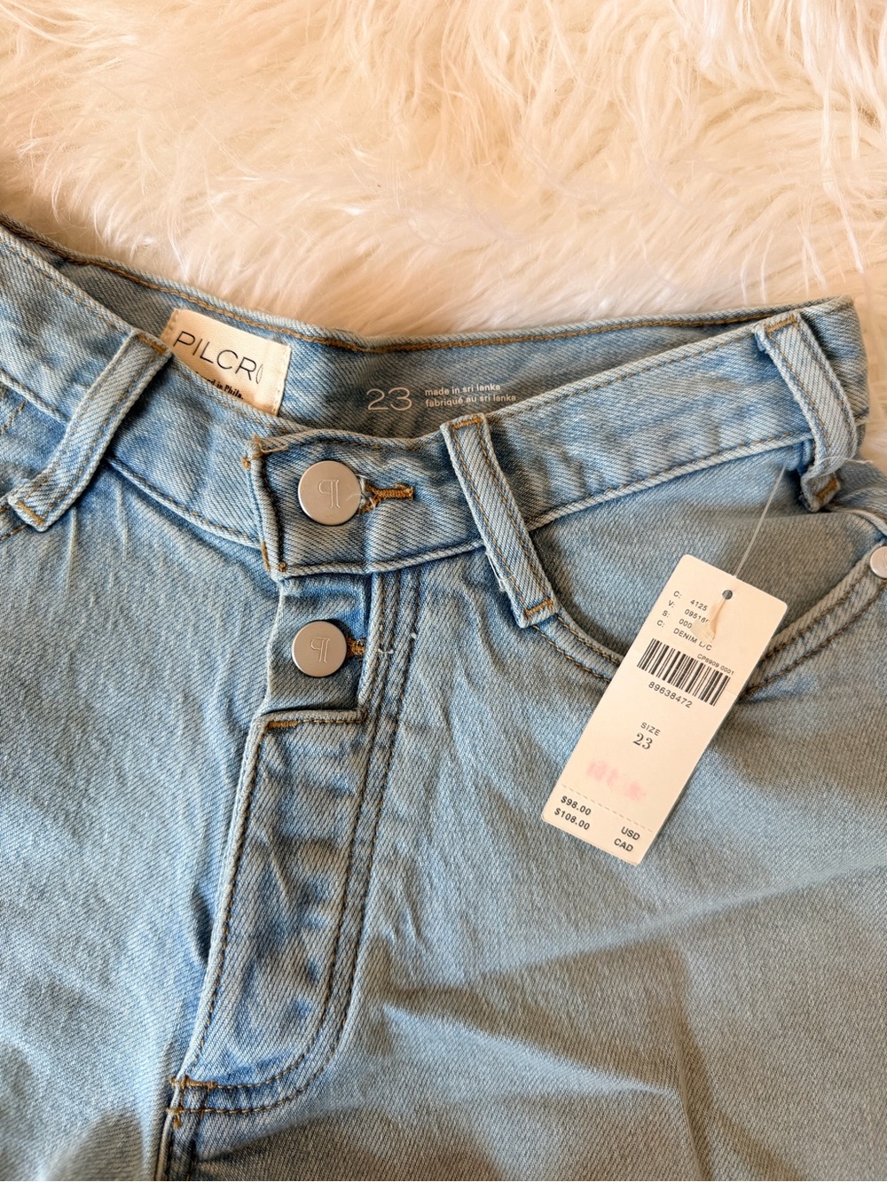 Pilcro Shorts - Picture 3 of 6